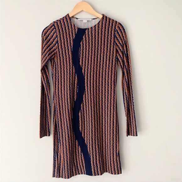 Diane Von Furstenberg Haydyn Wave 100%
Silk Mini Dress Rickrack - Picture 5 of 11